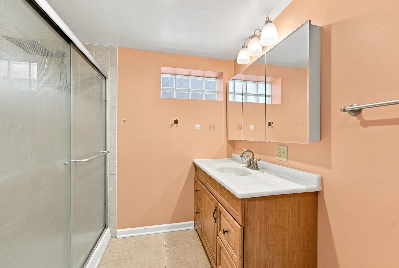 2325 Western Avenue Property Photo 24
