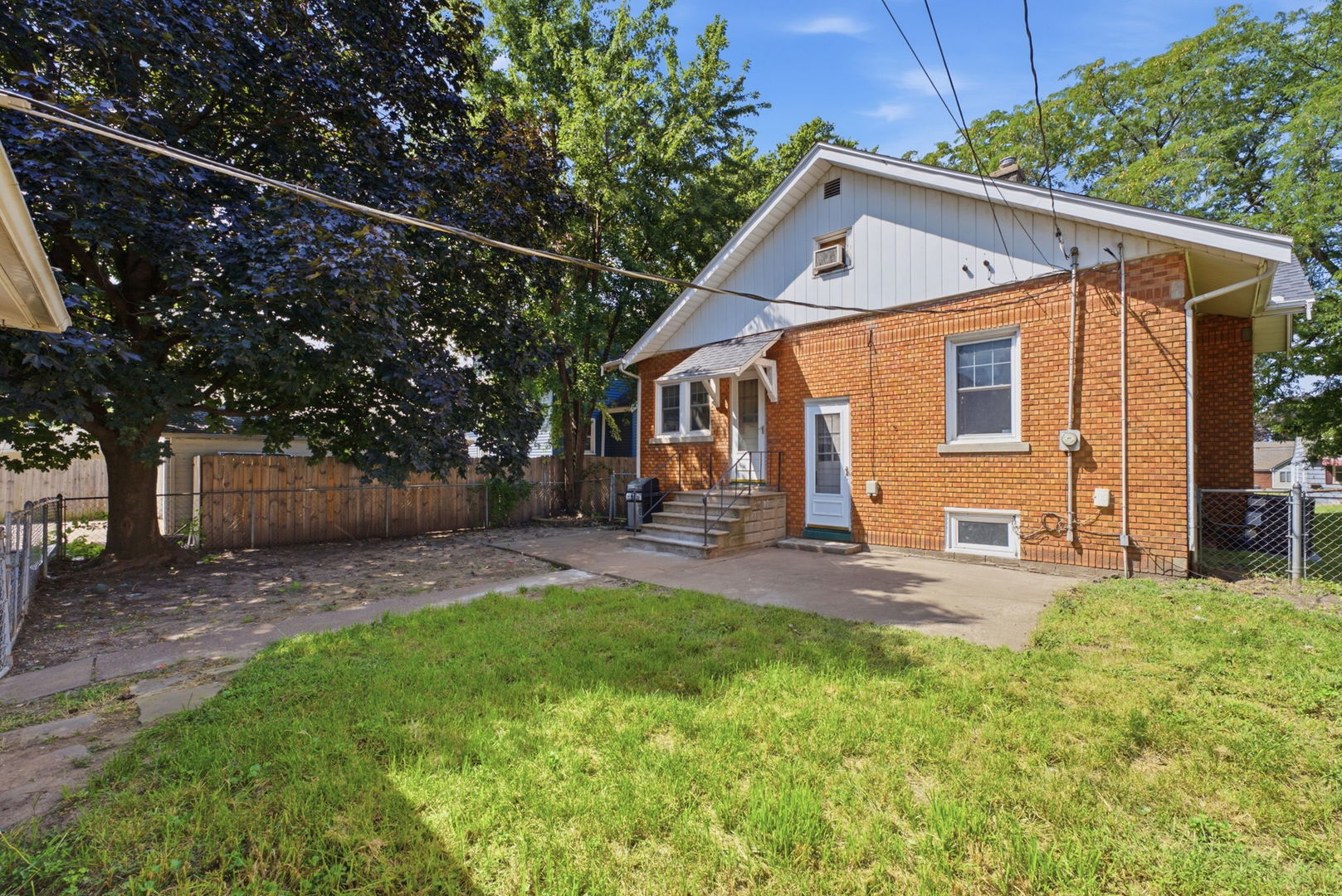 2325 Western Avenue Property Photo 29