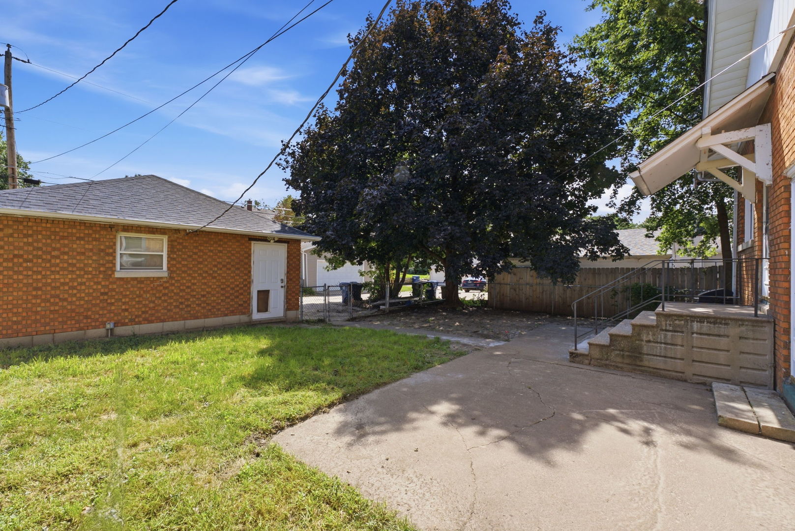 2325 Western Avenue Property Photo 30