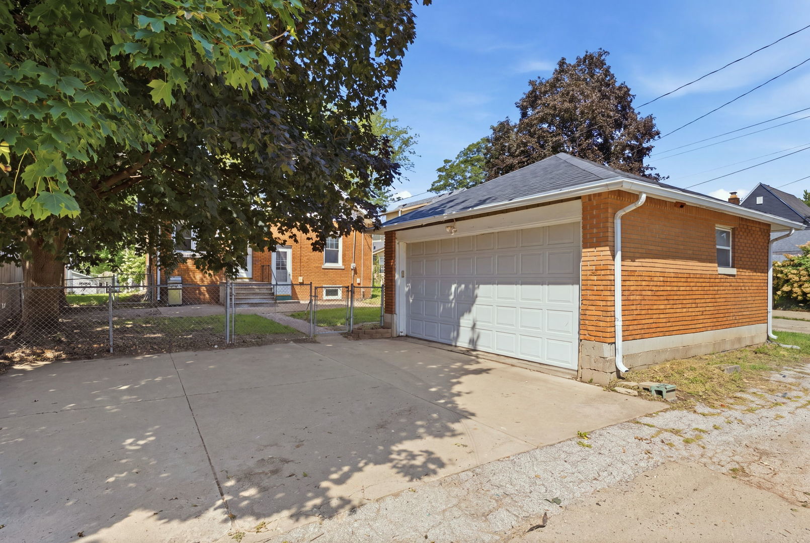 2325 Western Avenue Property Photo 31