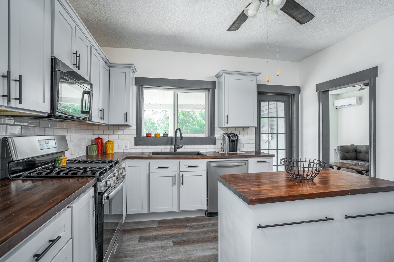 1821 Central Avenue Property Photo 7