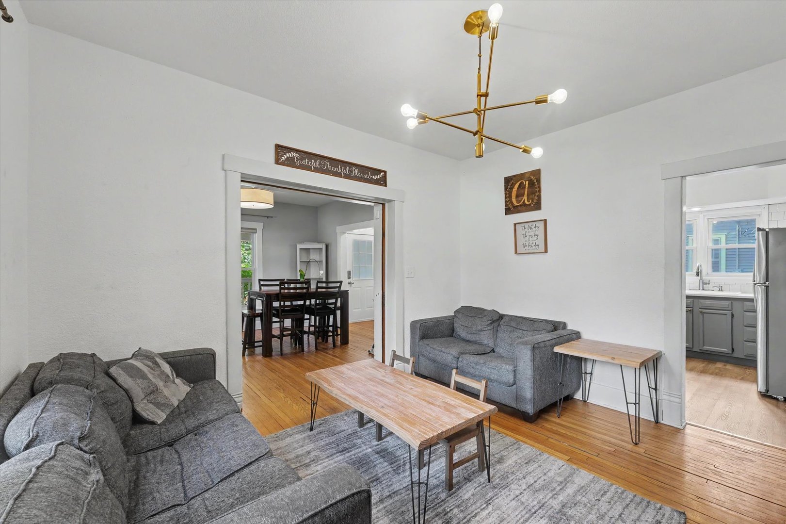 511 W Columbia Avenue Property Photo 6