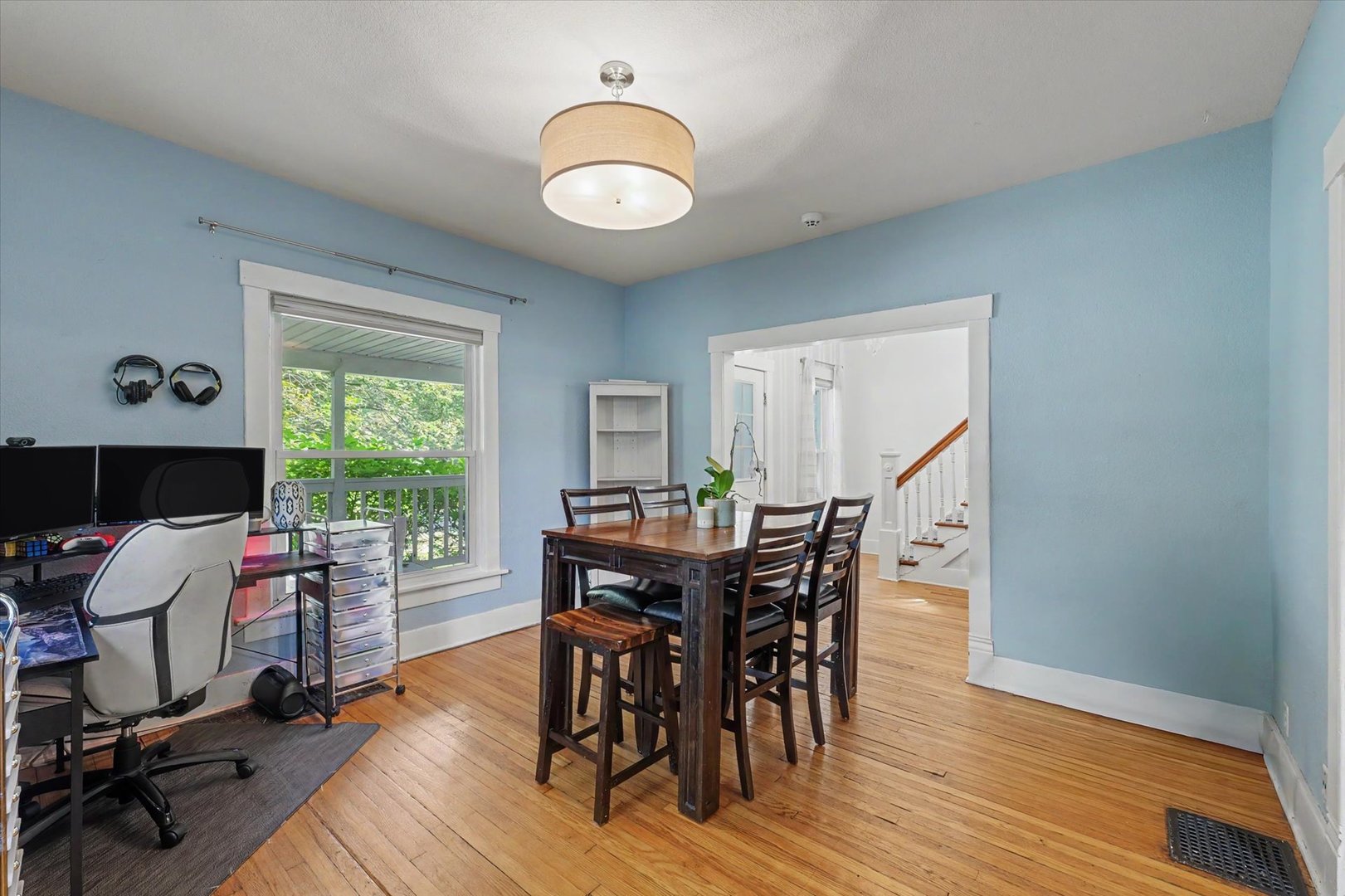 511 W Columbia Avenue Property Photo 8