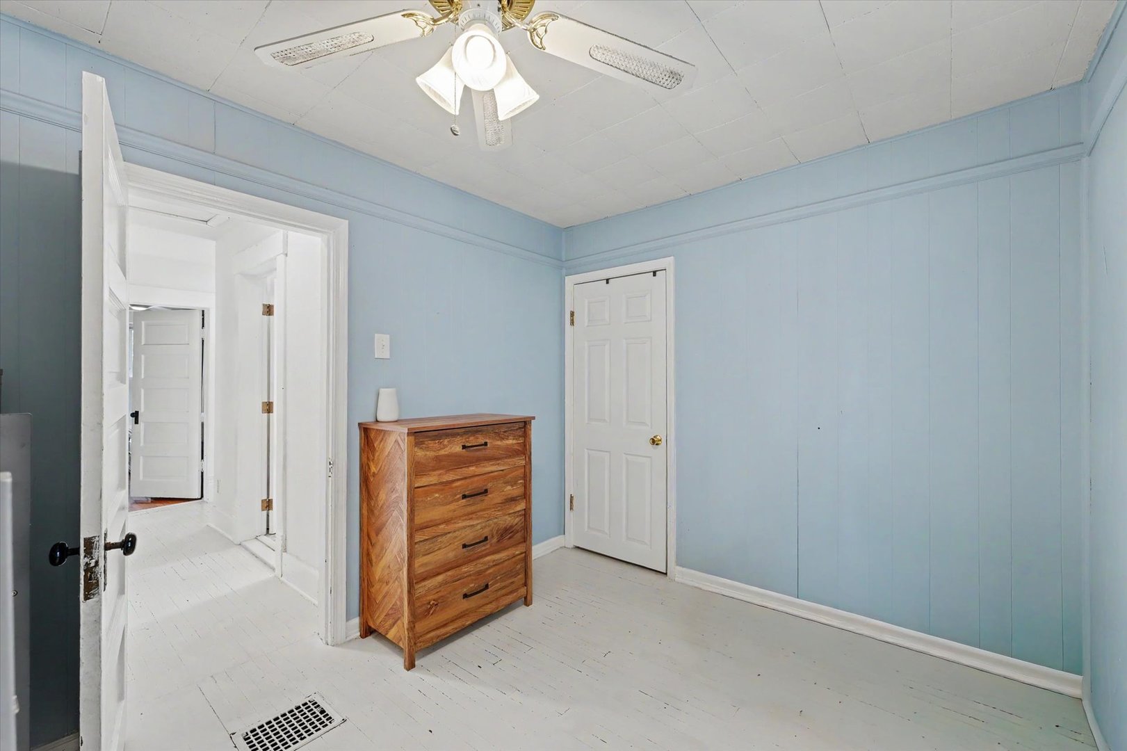 511 W Columbia Avenue Property Photo 18