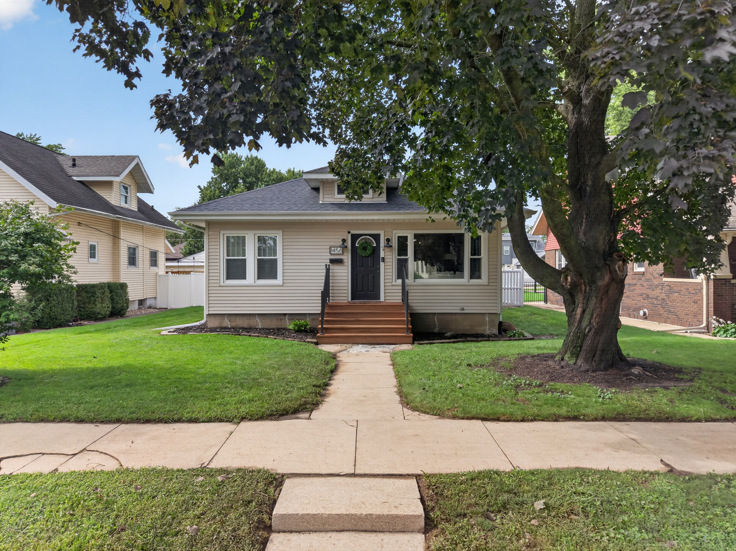 1456 Birchlawn Place Property Photo 3