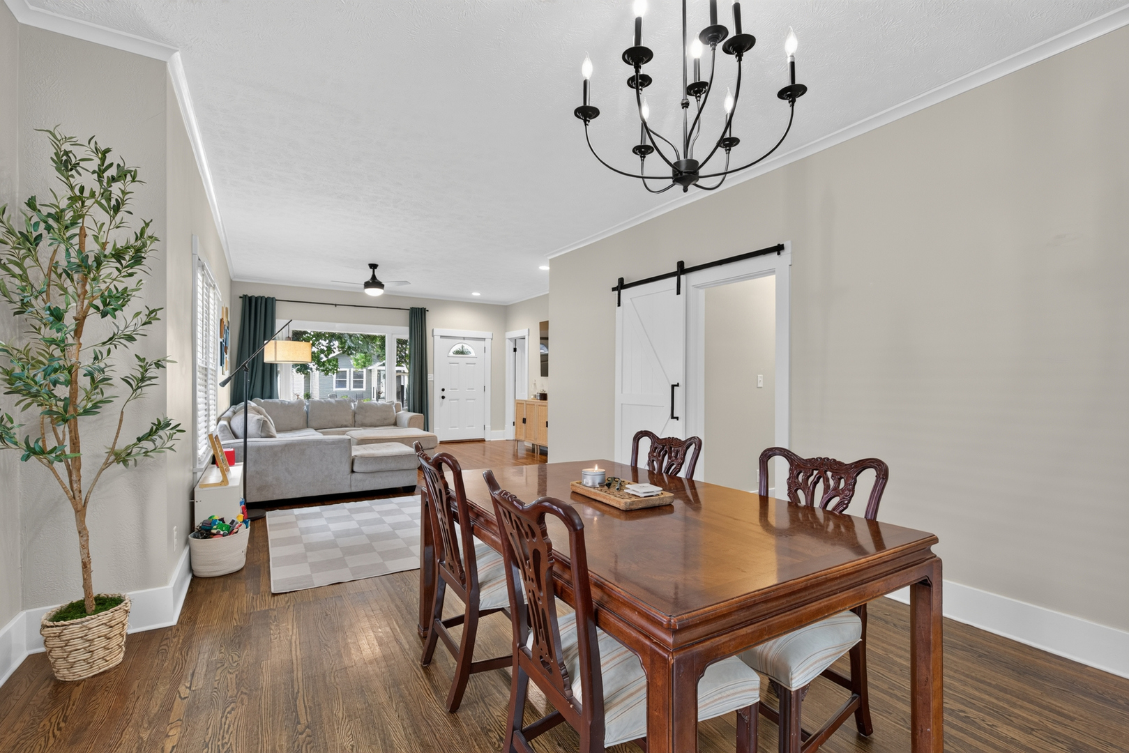 1456 Birchlawn Place Property Photo 9