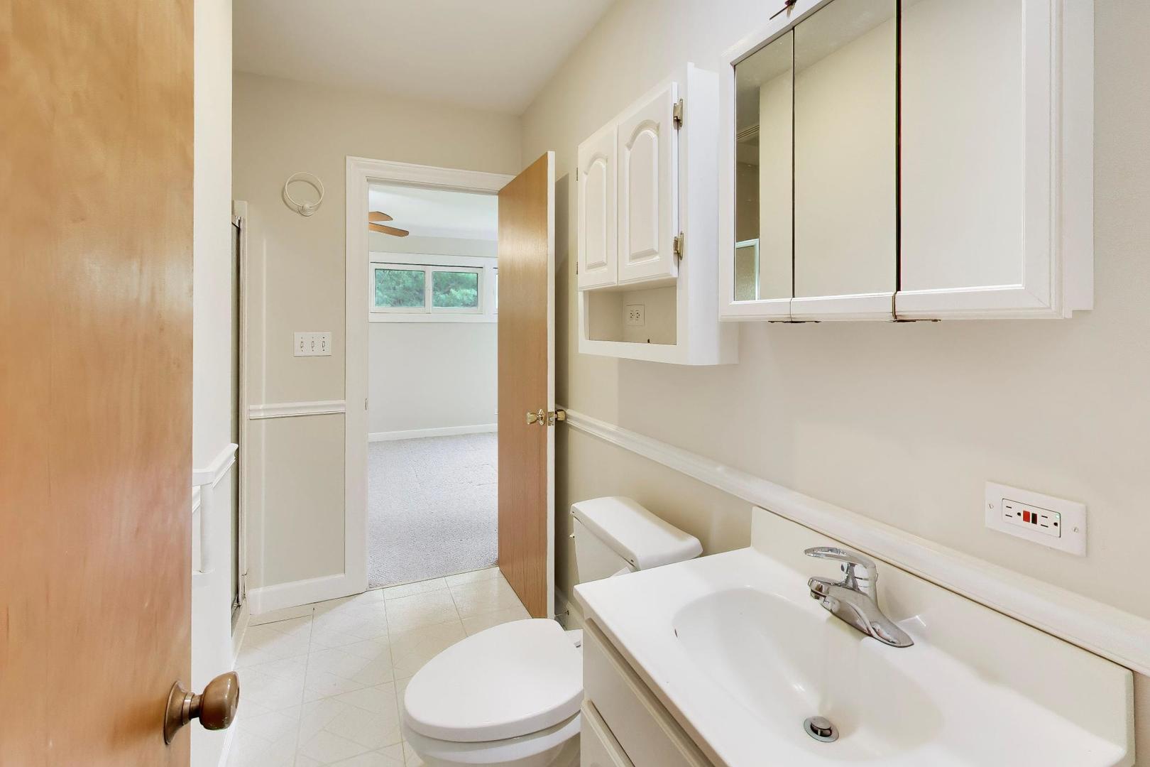 427 W Helen Road Property Photo 11