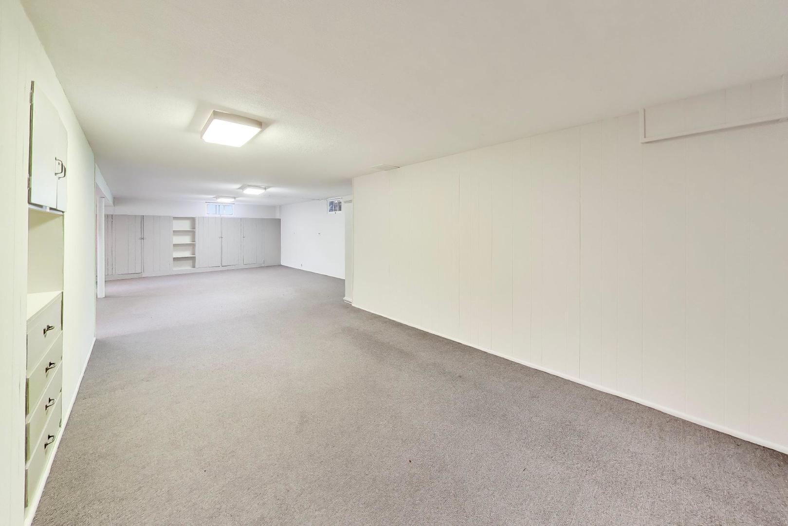 427 W Helen Road Property Photo 20