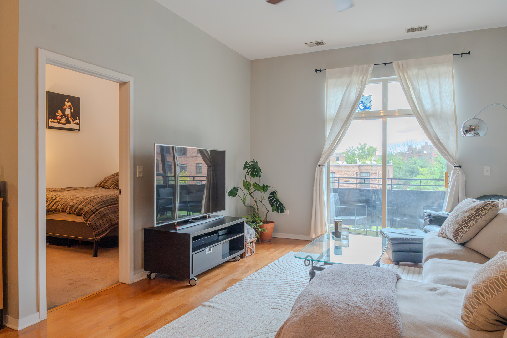 2915 N Clybourn Avenue 214 Property Photo 15