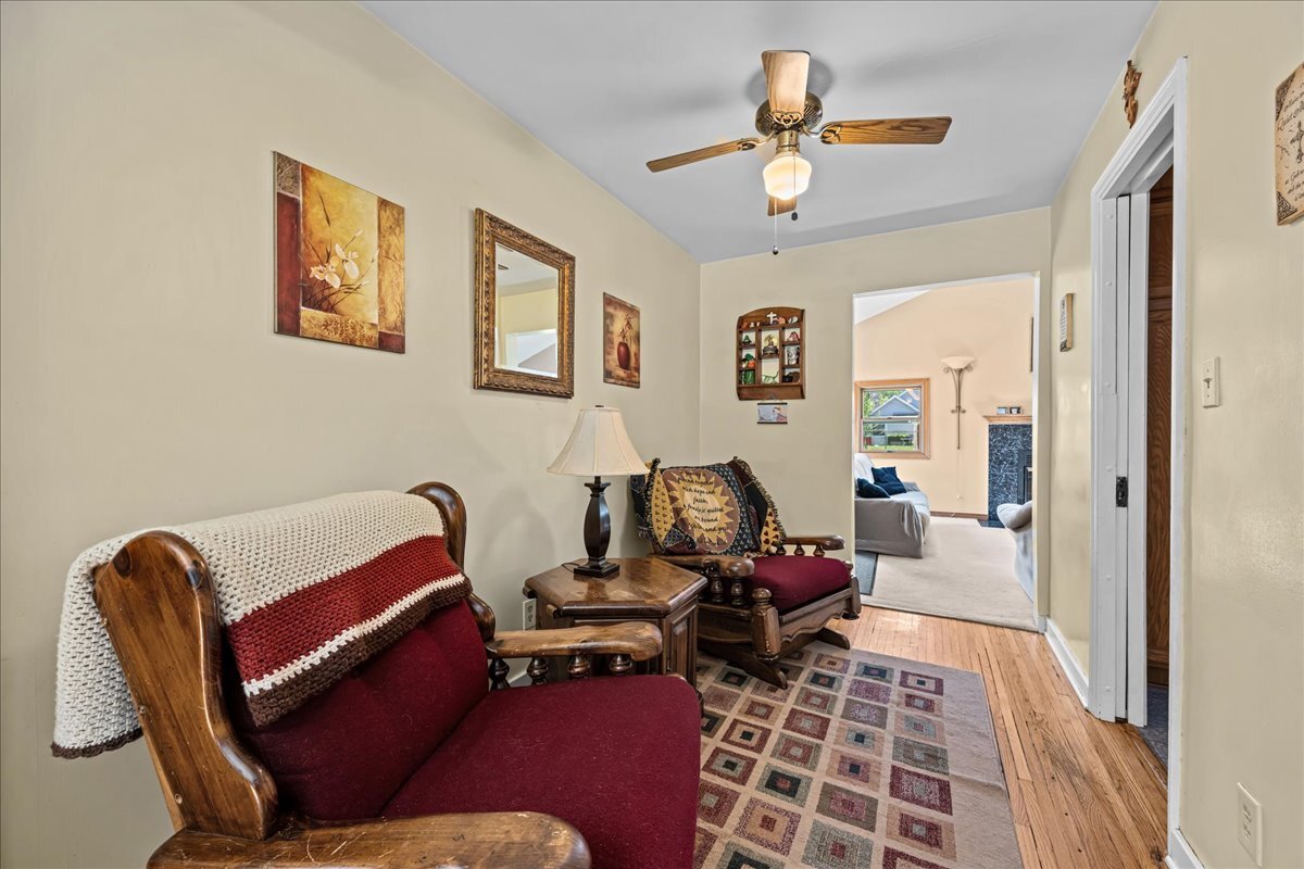 207 S Randall Road Property Photo 8