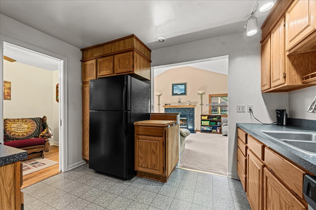 207 S Randall Road Property Photo 14