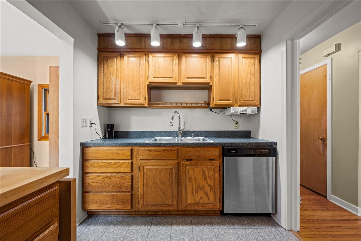 207 S Randall Road Property Photo 15