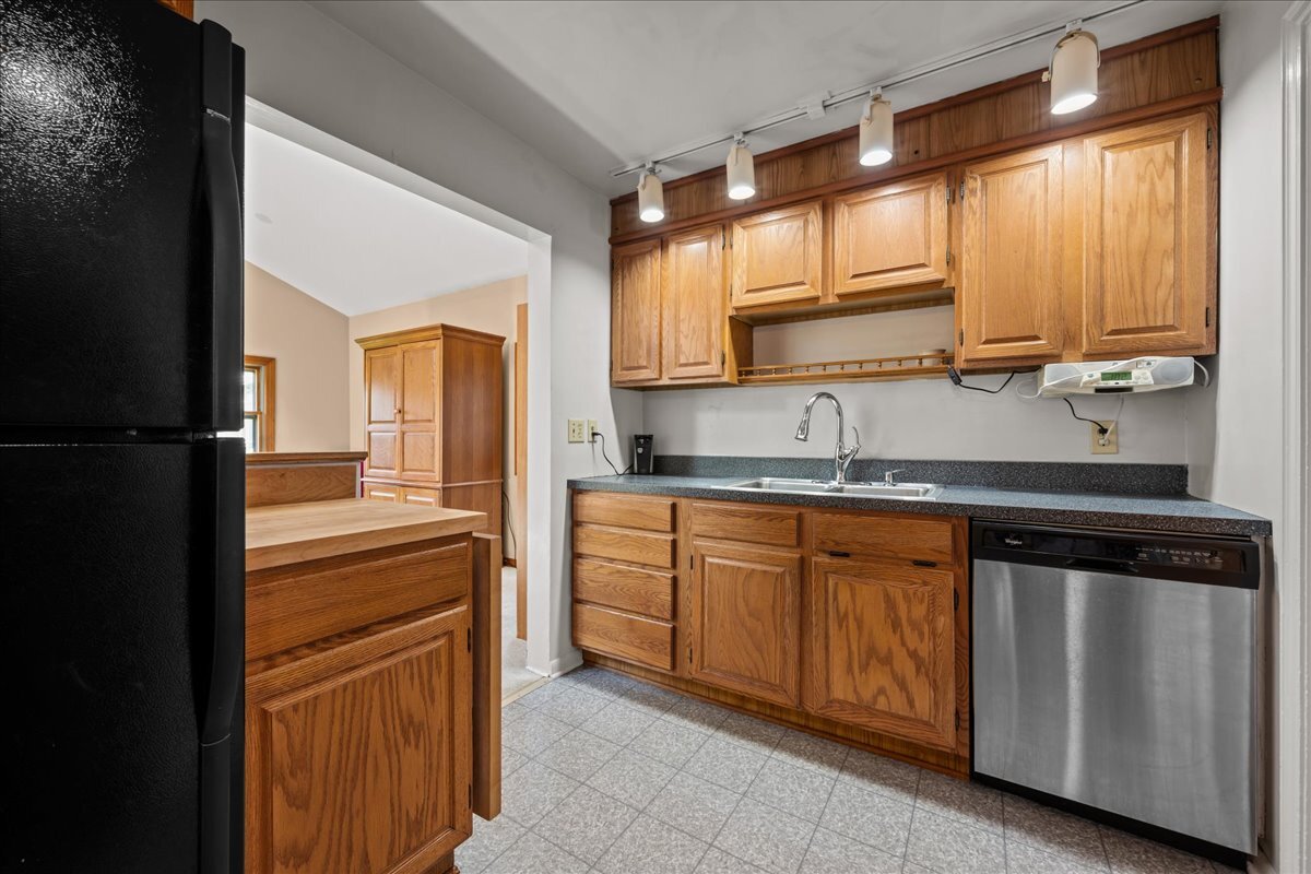 207 S Randall Road Property Photo 16
