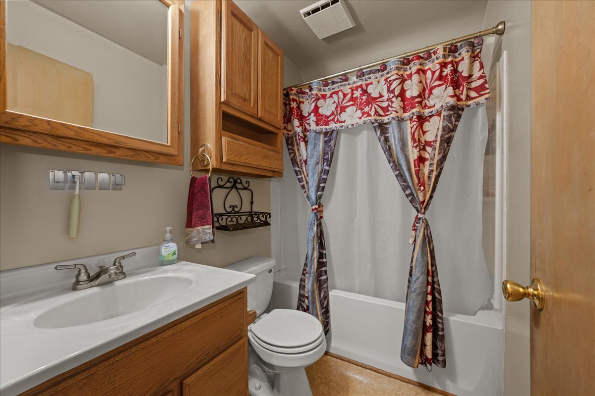 207 S Randall Road Property Photo 19