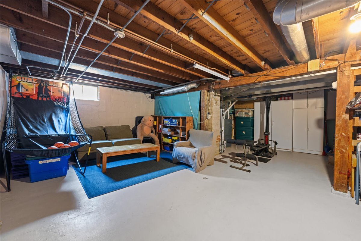 207 S Randall Road Property Photo 23