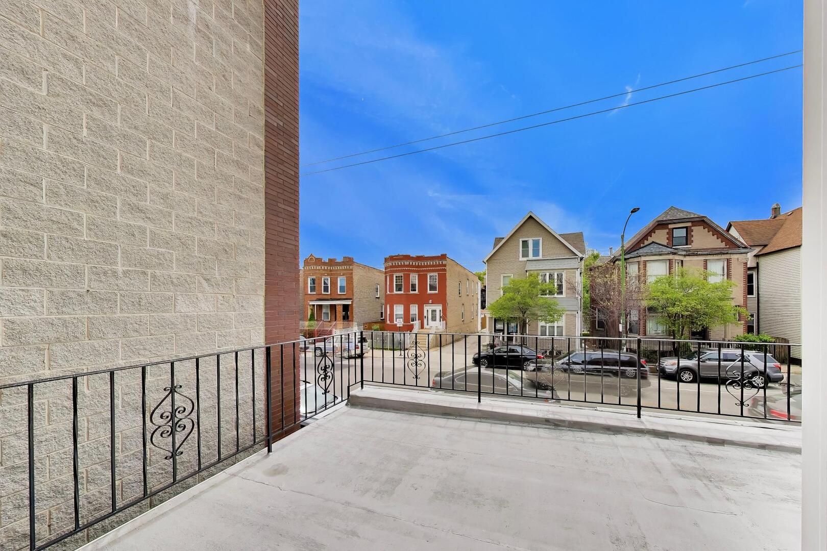 3450 W Diversey Avenue Property Photo 16