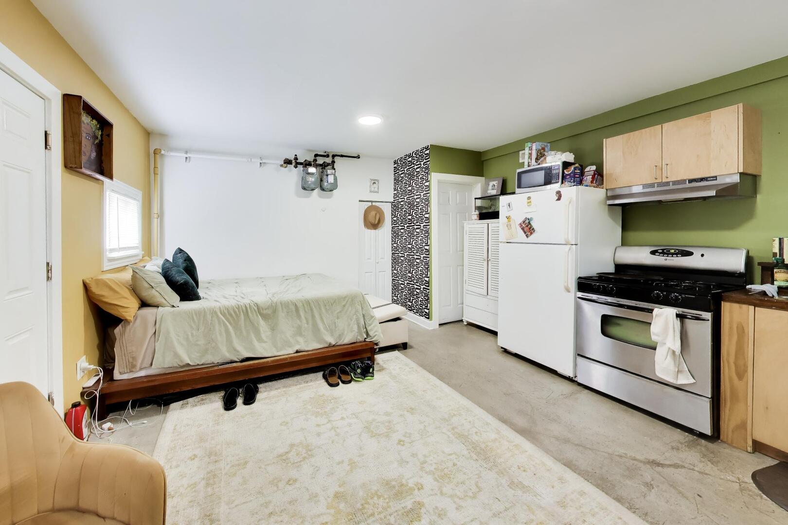 3450 W Diversey Avenue Property Photo 23