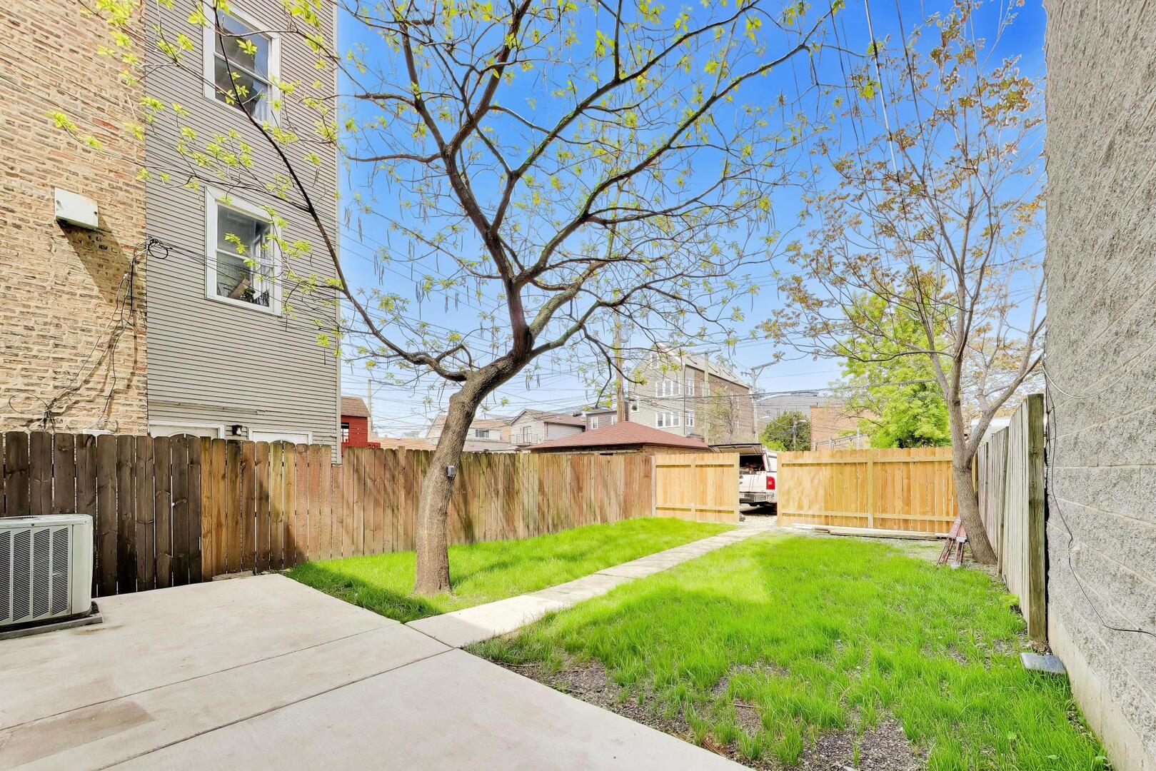 3450 W Diversey Avenue Property Photo 25