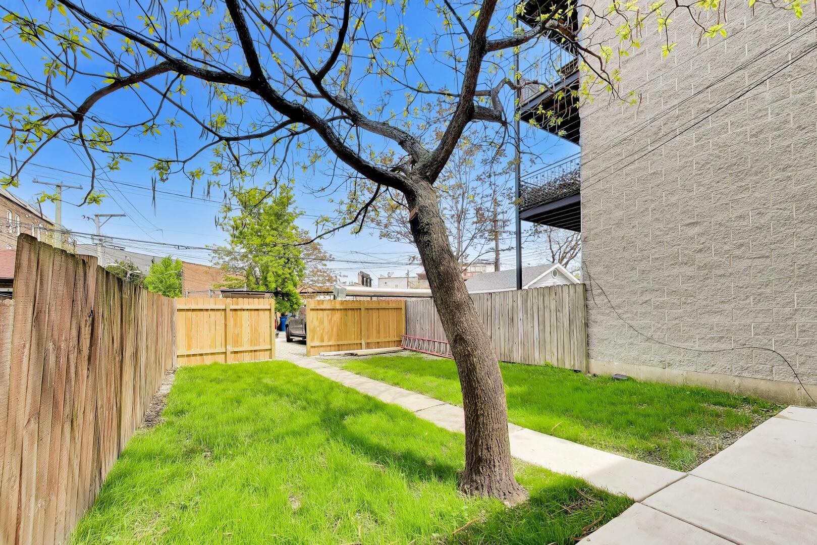 3450 W Diversey Avenue Property Photo 26
