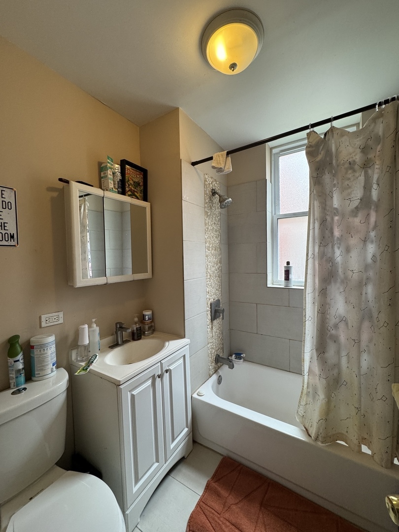 6515 S Marshfield Avenue Property Photo 2