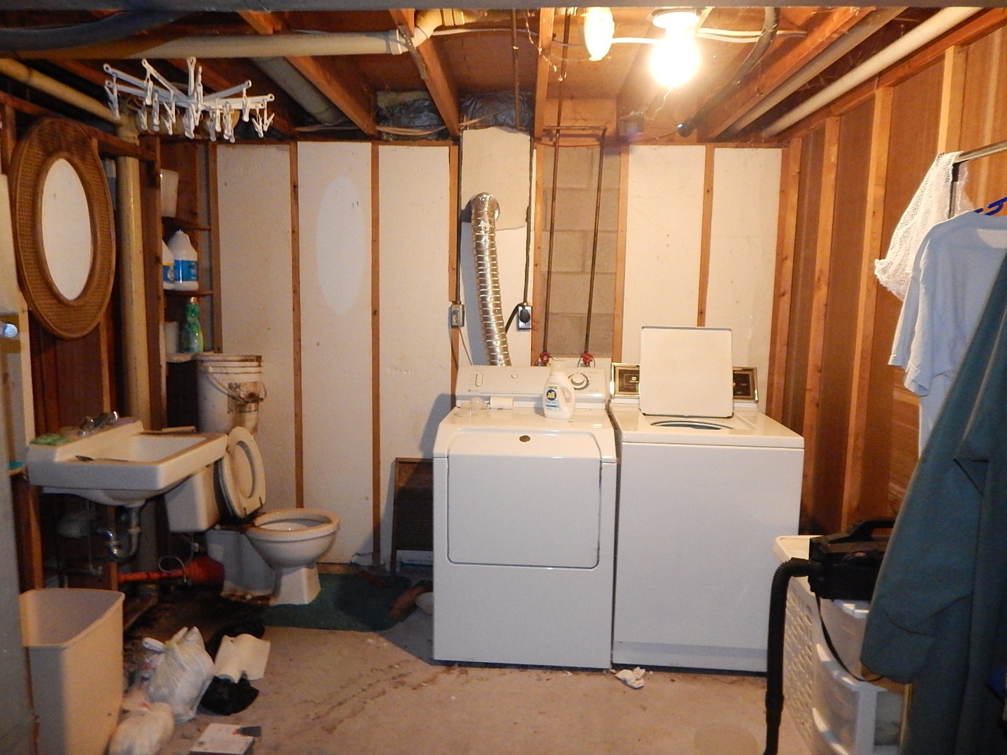 109 E 6th Street Property Photo 15