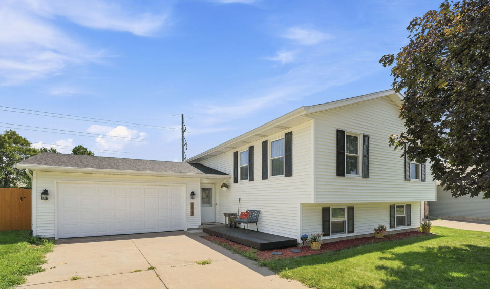 2817 High Point Drive Property Photo 1