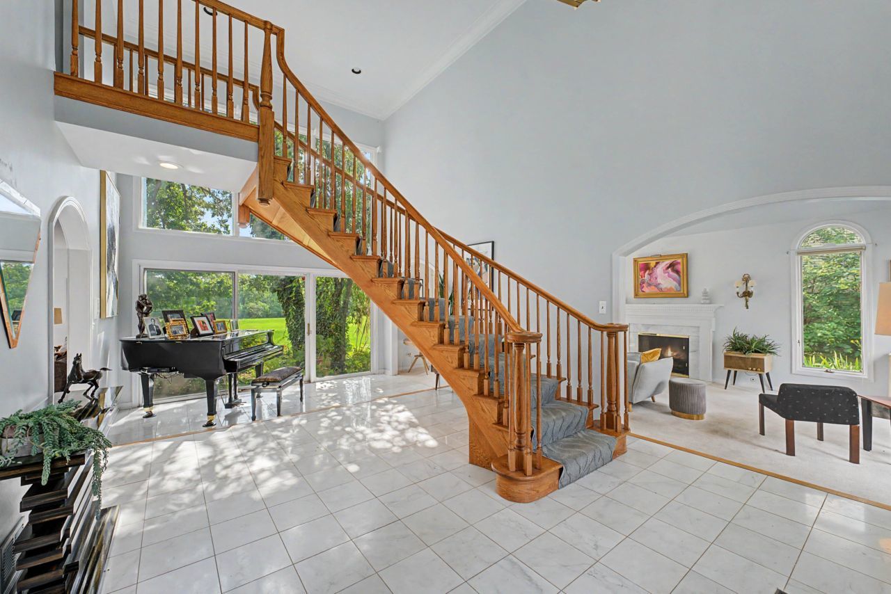 8763 Carlisle Court Property Photo 4