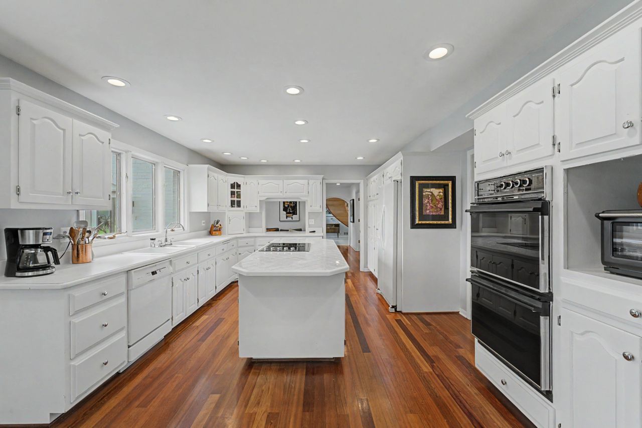 8763 Carlisle Court Property Photo 15