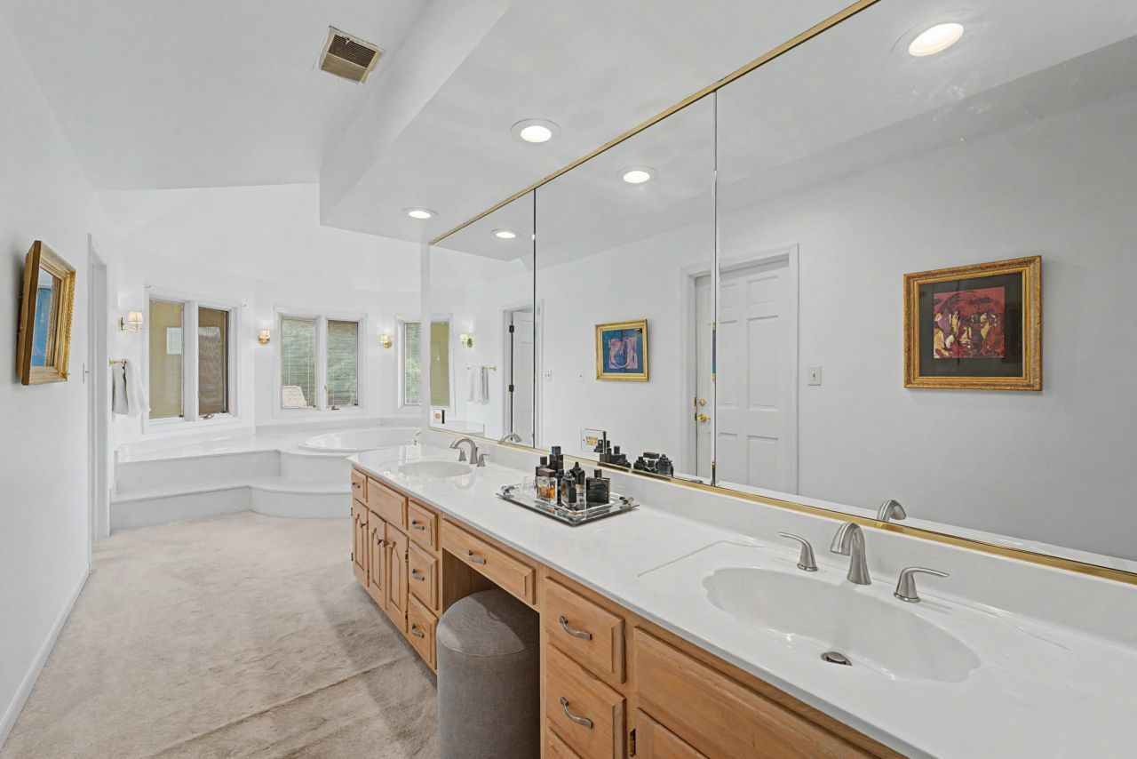 8763 Carlisle Court Property Photo 23