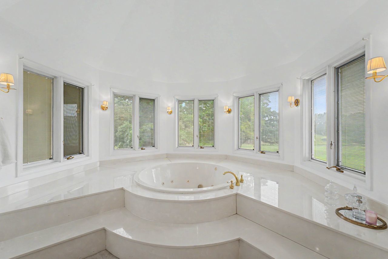 8763 Carlisle Court Property Photo 24