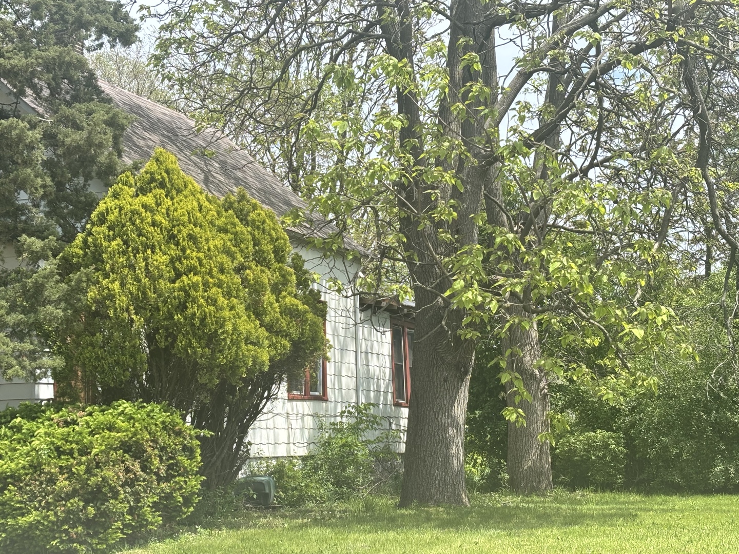 15247 3rd Avenue Property Photo 2