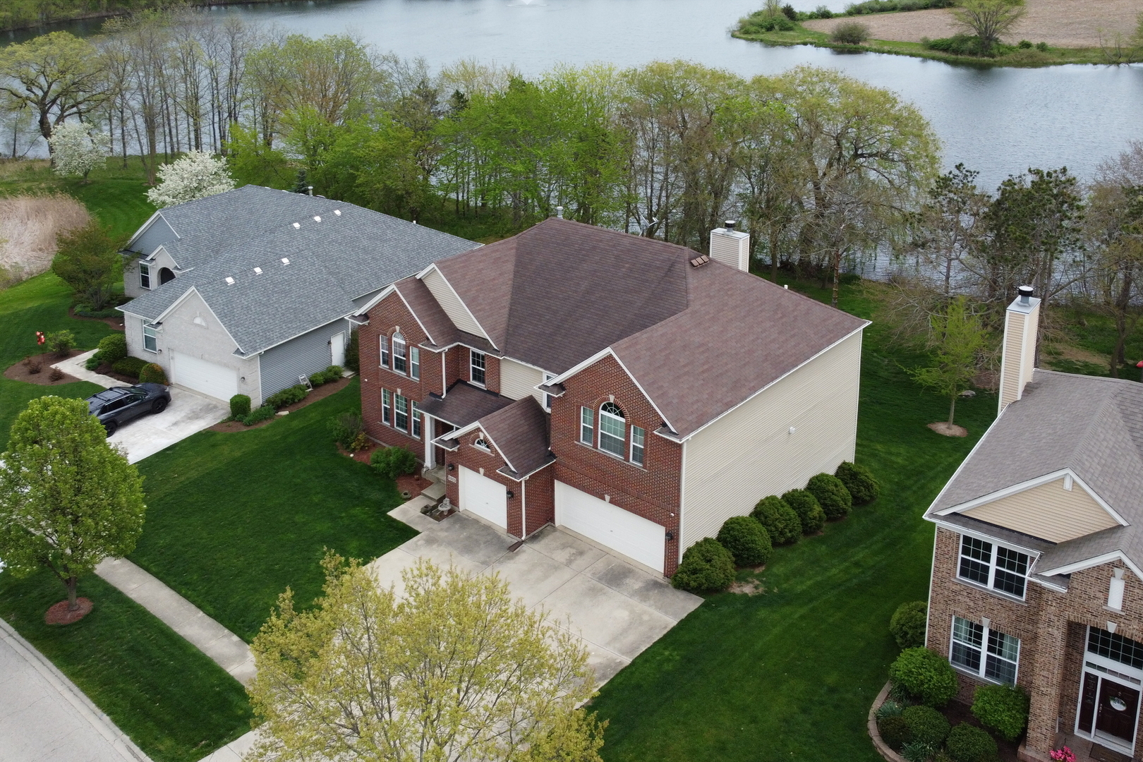1015 Timber Lake Drive Property Photo 2