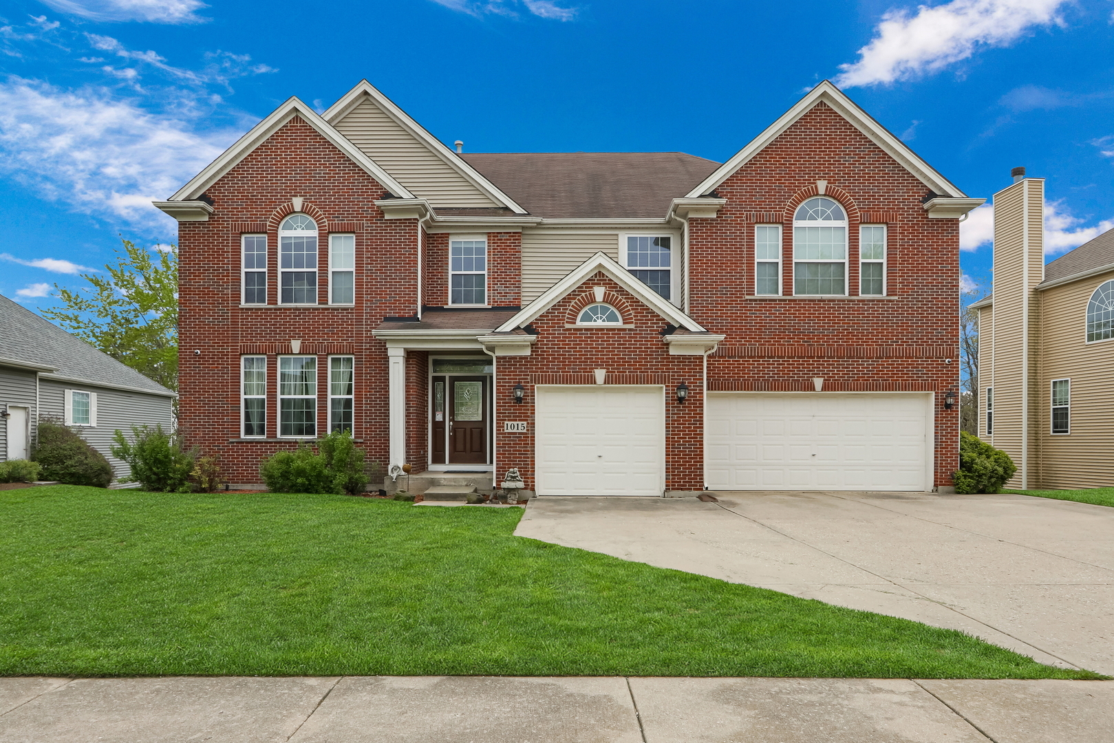 1015 Timber Lake Drive Property Photo 3