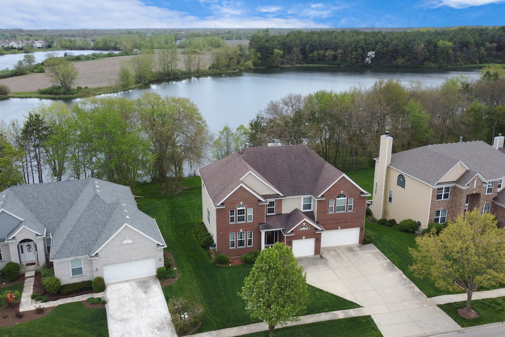 1015 Timber Lake Drive Property Photo 4
