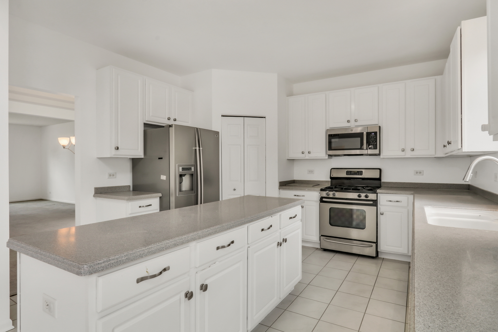 1015 Timber Lake Drive Property Photo 18