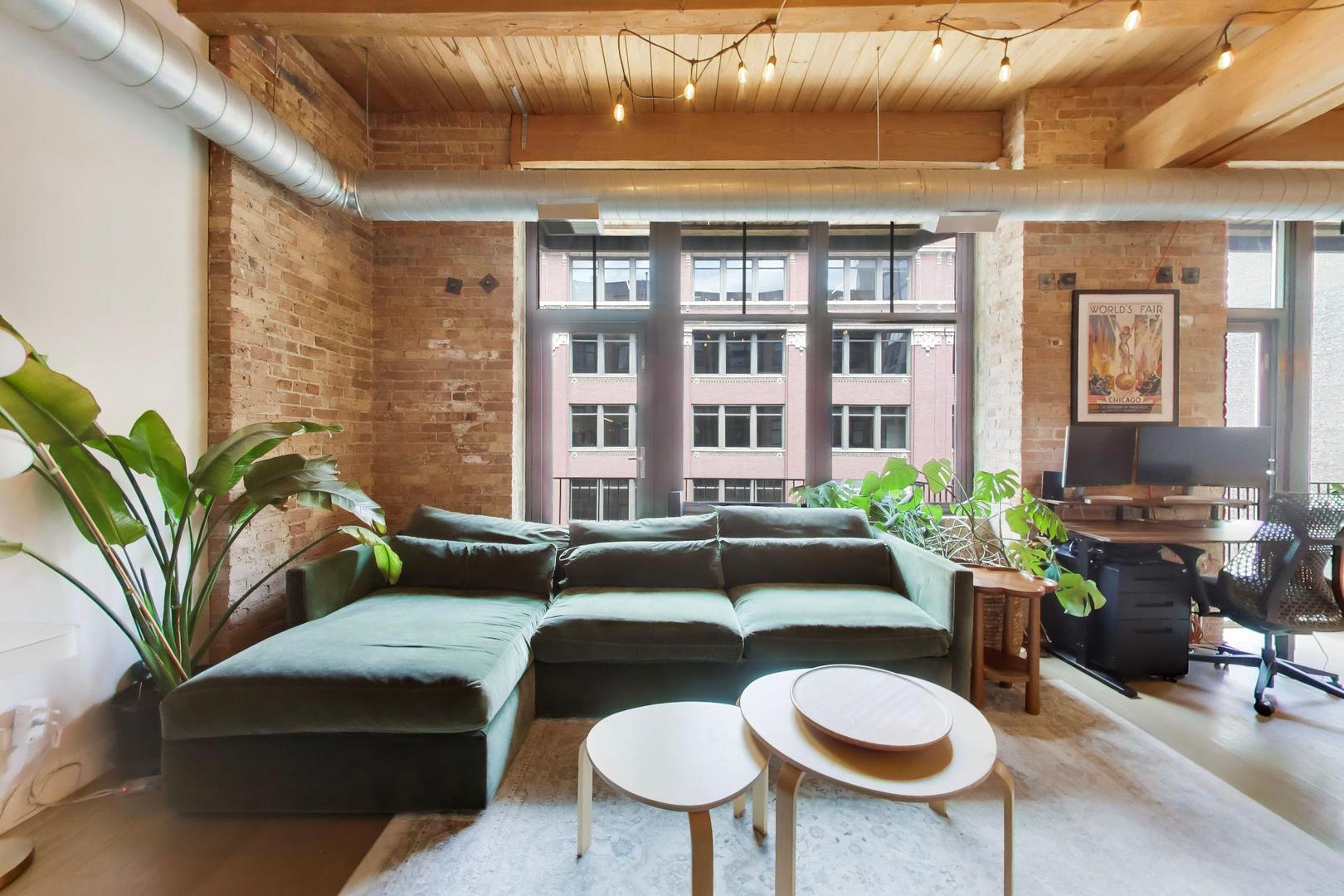 625 W Jackson Boulevard 512 Property Photo 3