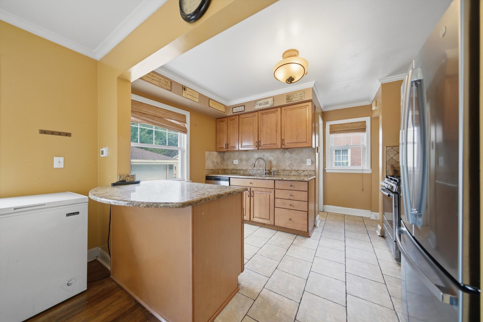 1446 Manchester Avenue Property Photo 6