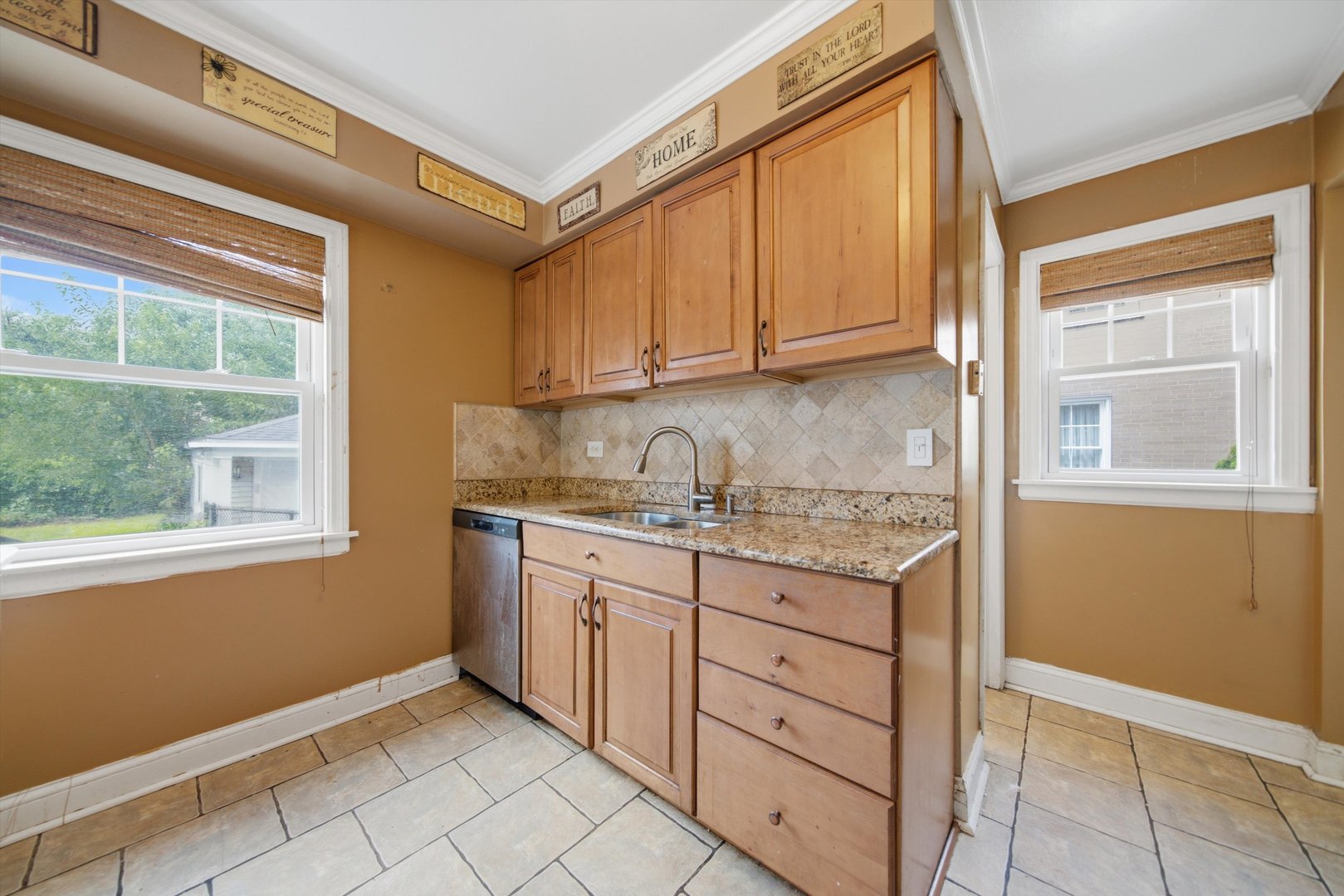 1446 Manchester Avenue Property Photo 7