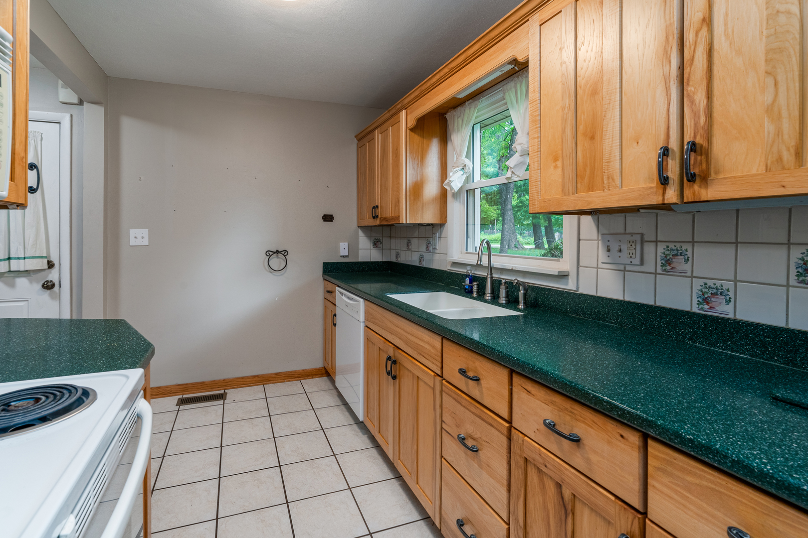222 Bay Road Property Photo 4