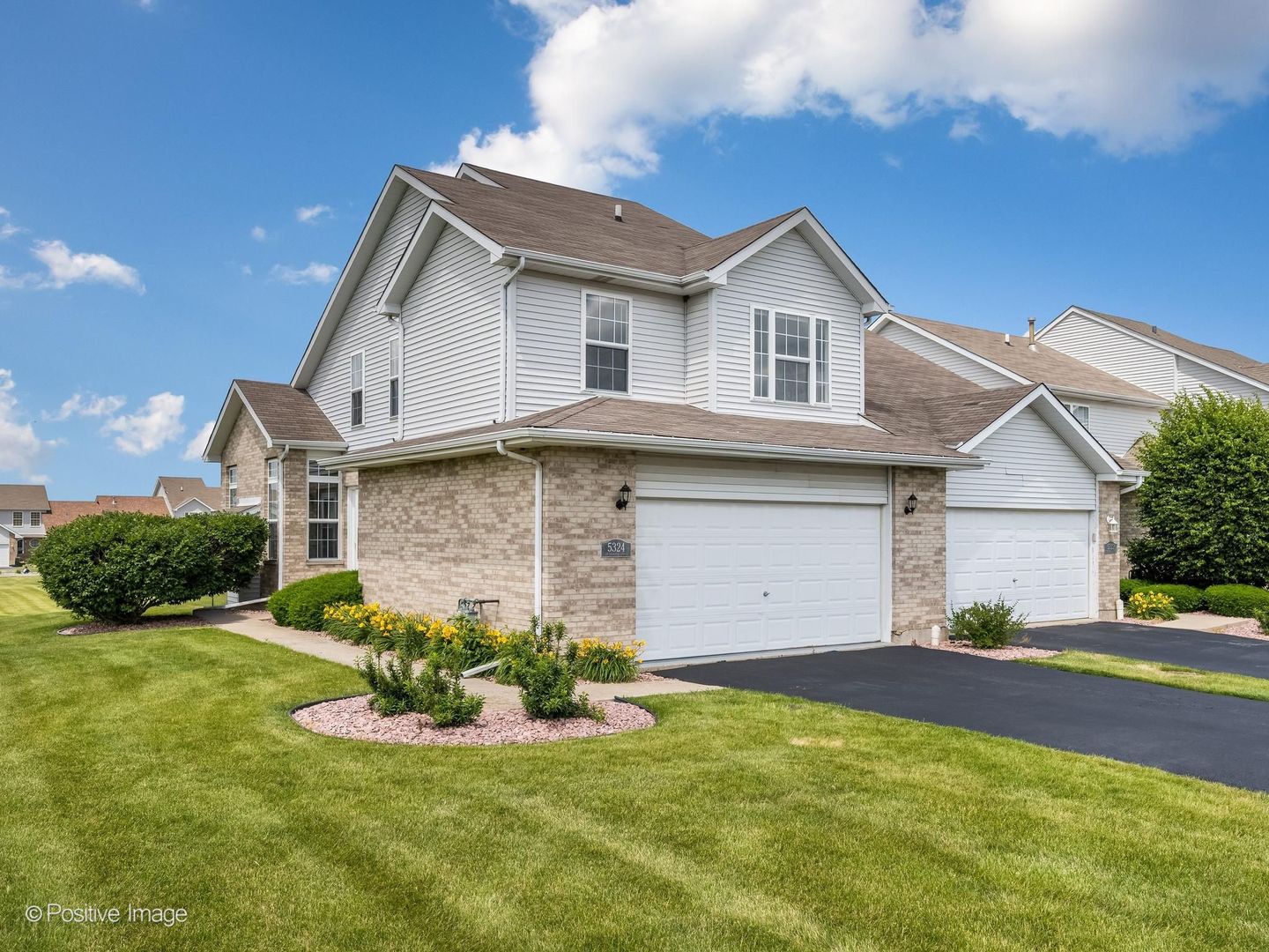 5324 Crosswind Drive Property Photo 1
