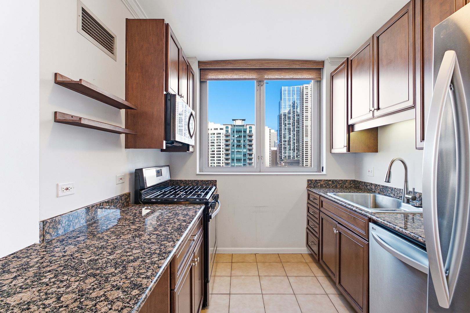 600 N Dearborn Street 1501 Property Photo 7