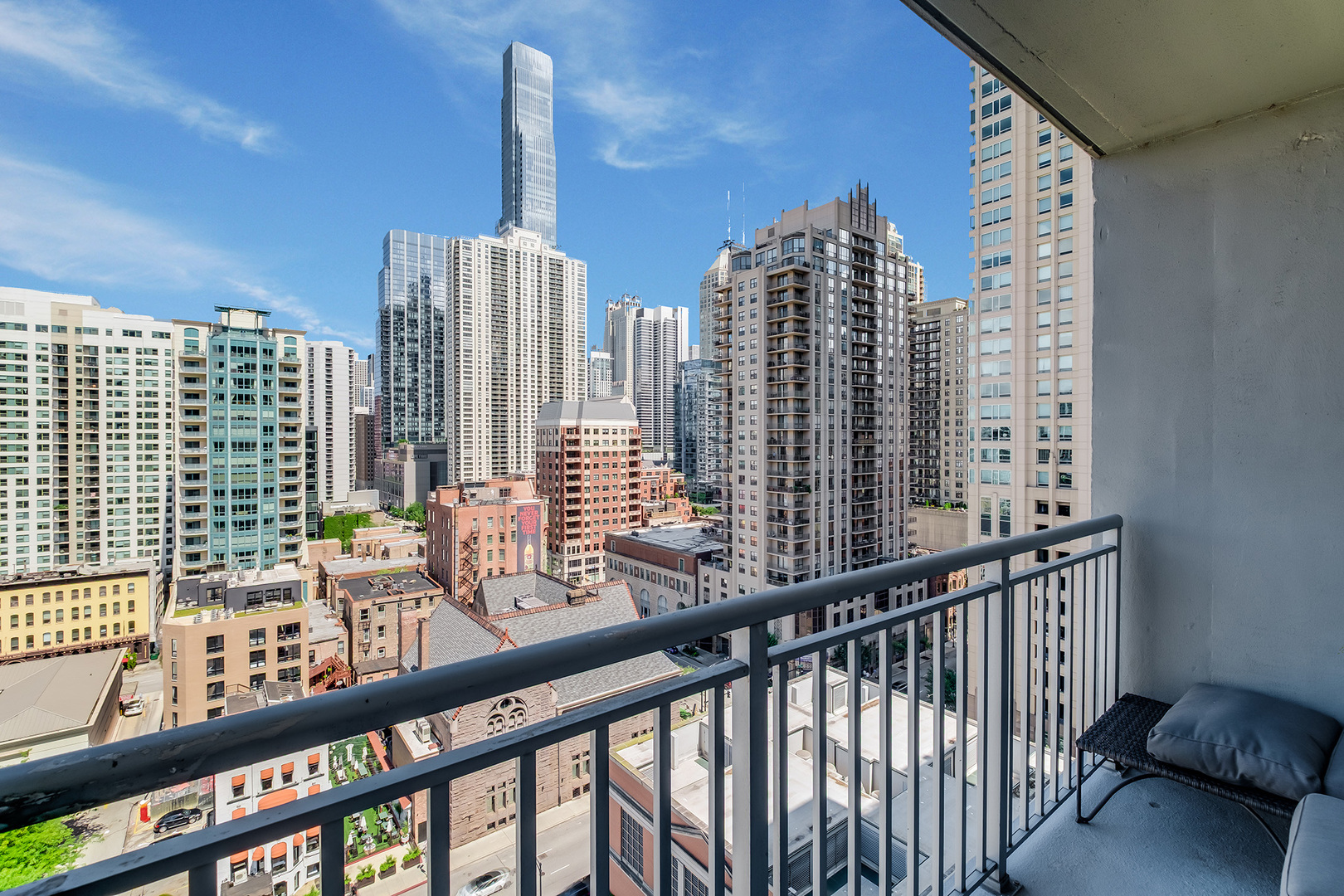 600 N Dearborn Street 1501 Property Photo 8