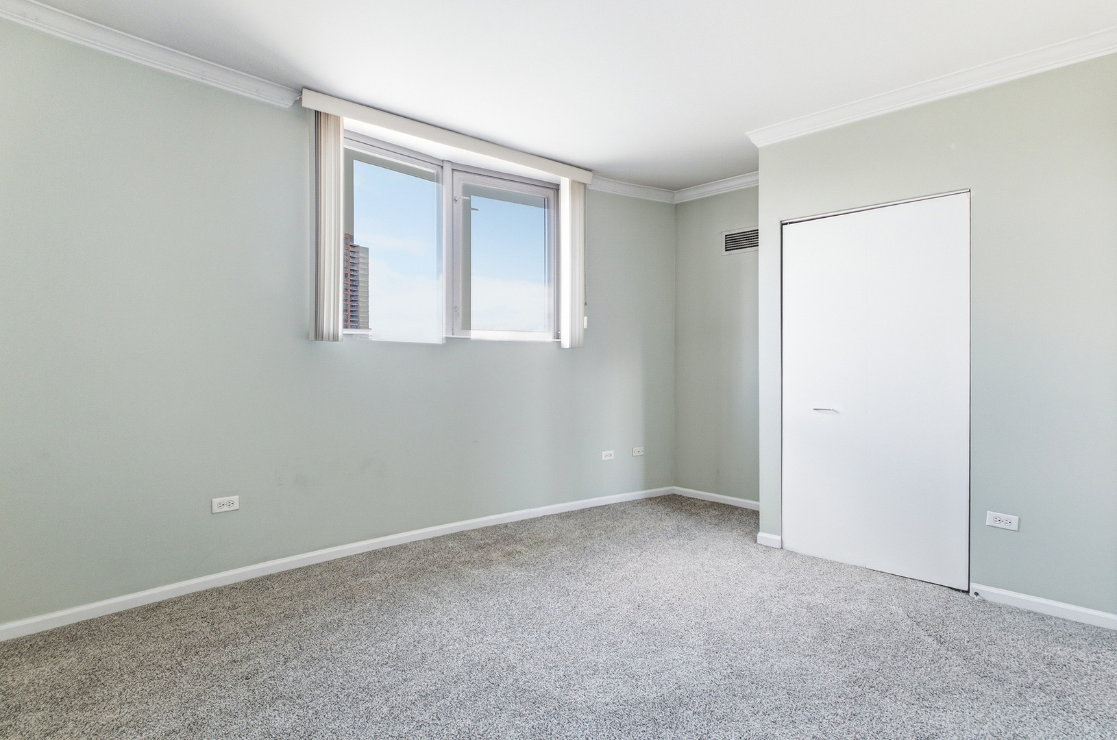 600 N Dearborn Street 1501 Property Photo 11