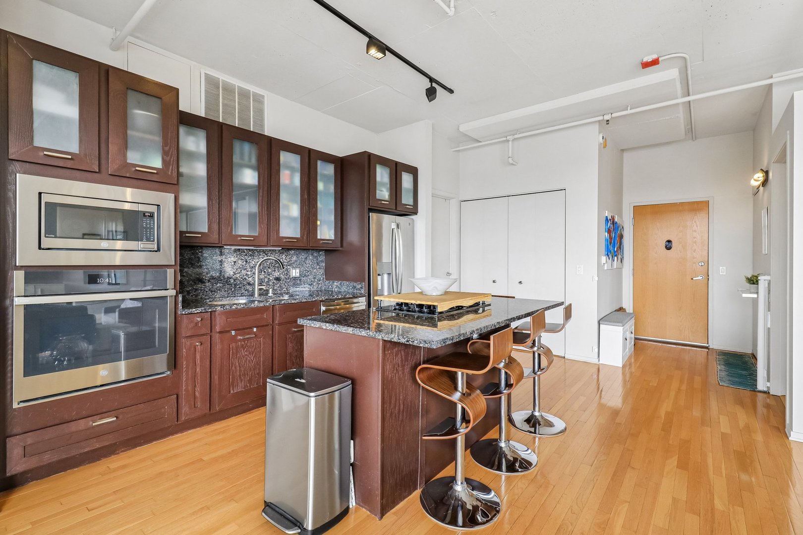 1530 S State Street 16k Property Photo 10