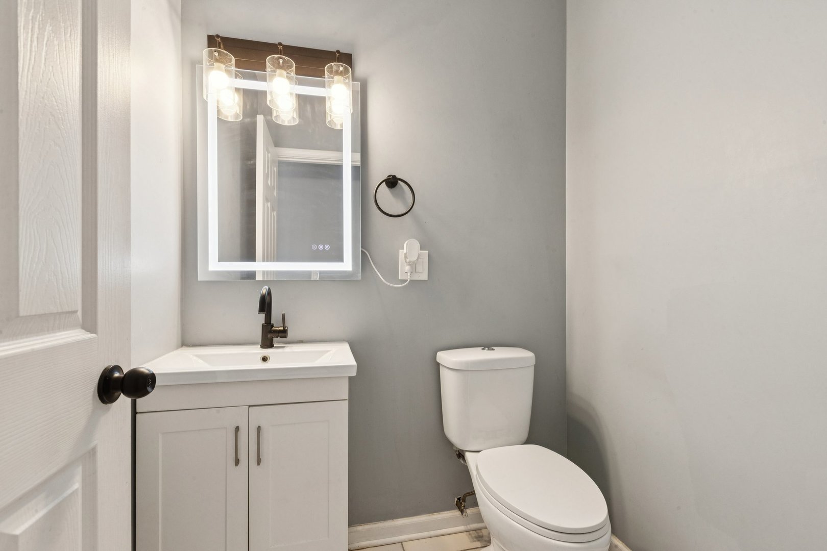 9935 S Winston Avenue Property Photo 12