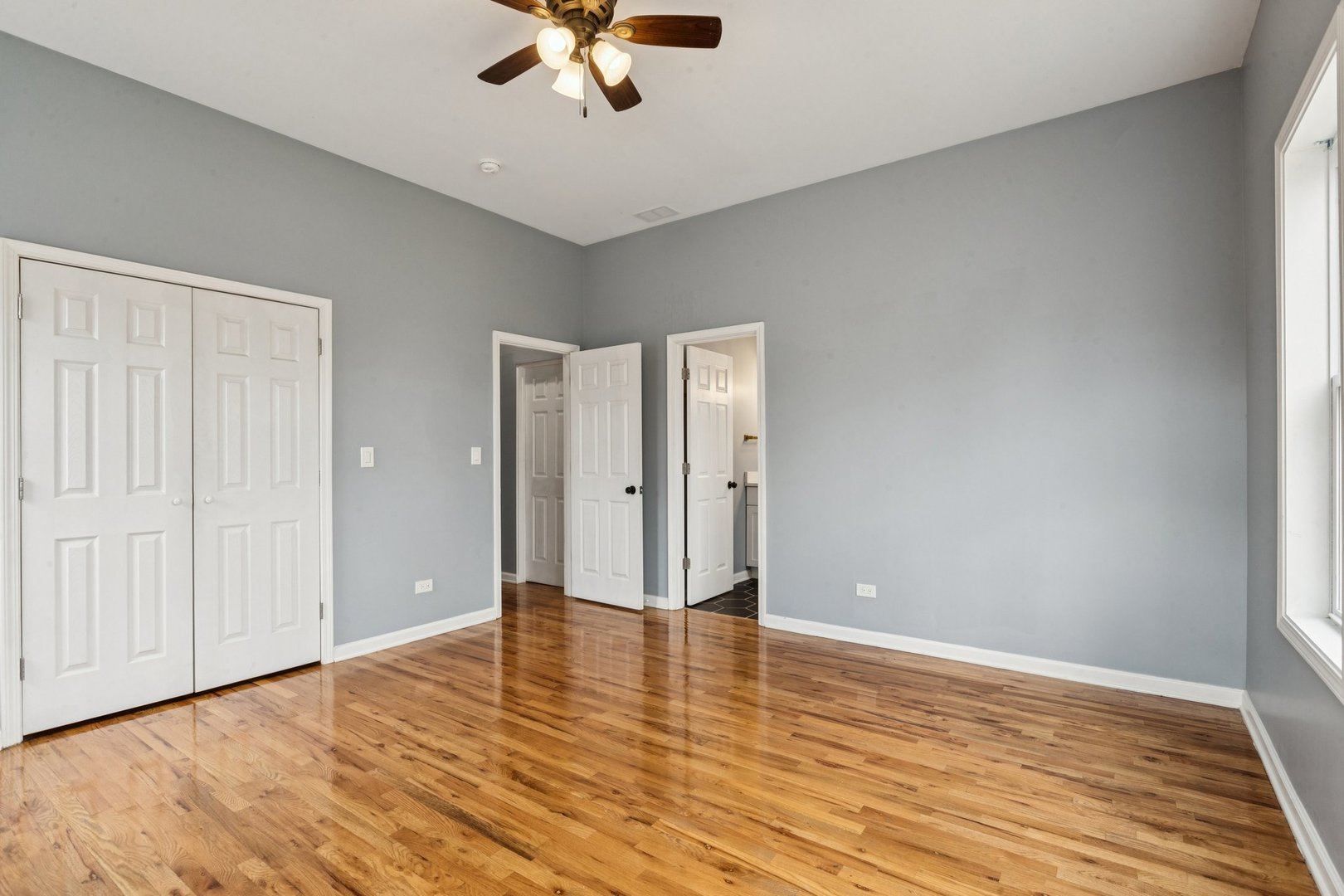 9935 S Winston Avenue Property Photo 15