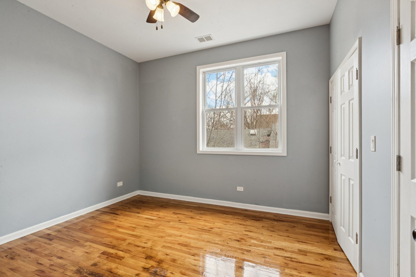 9935 S Winston Avenue Property Photo 18