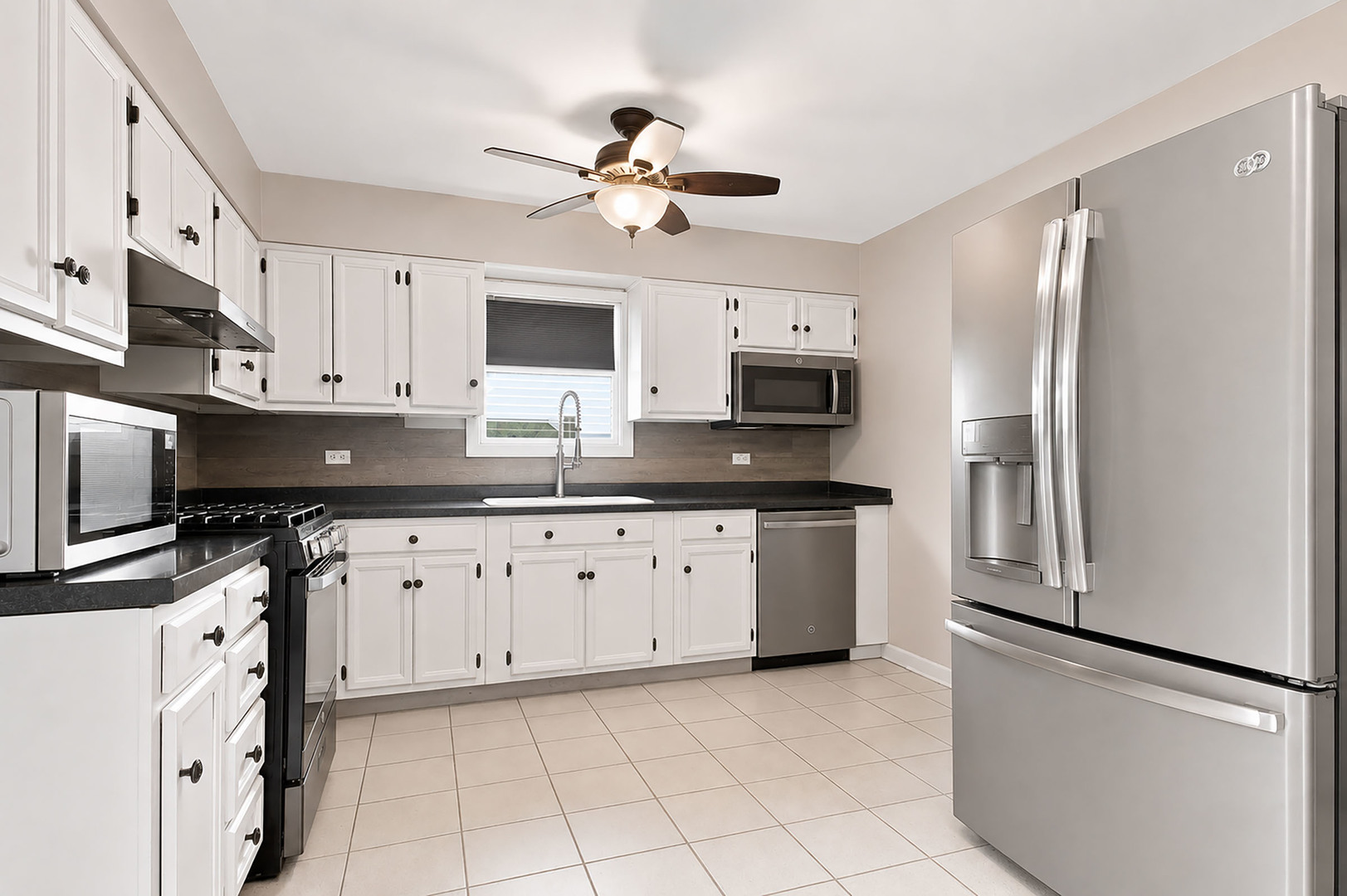 534 Whitney Avenue Property Photo 7