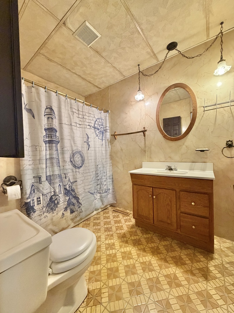 54 Lafayette Street Property Photo 10