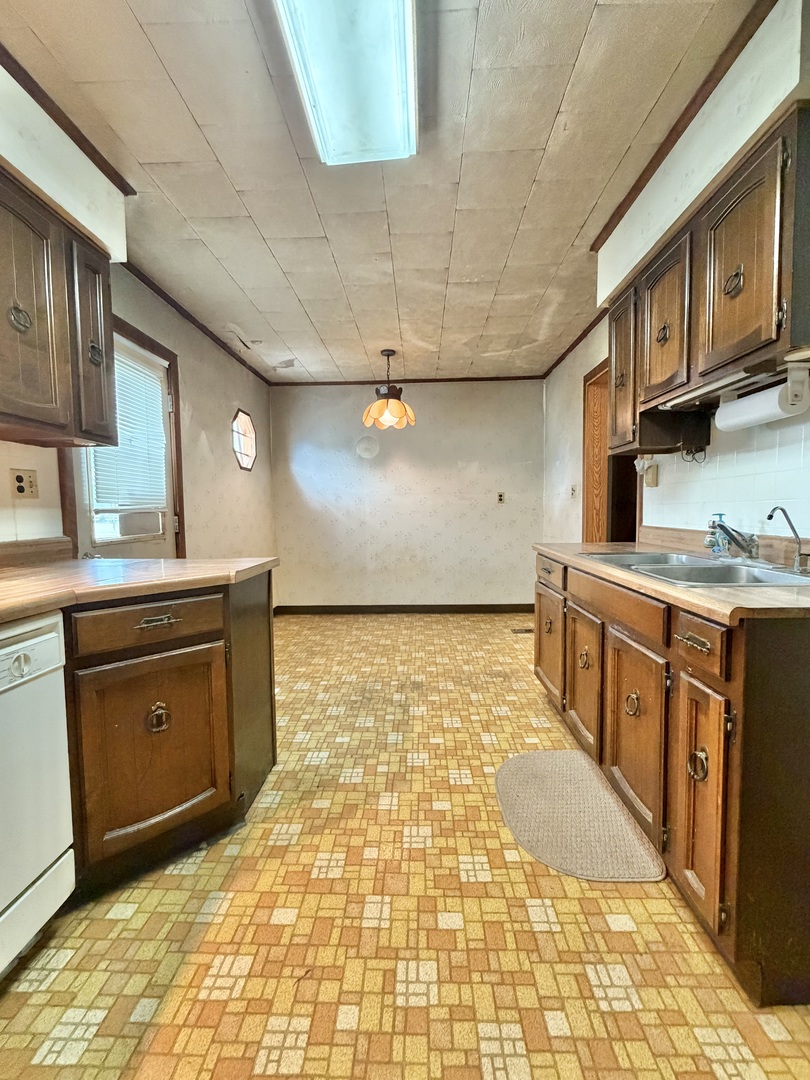 54 Lafayette Street Property Photo 17